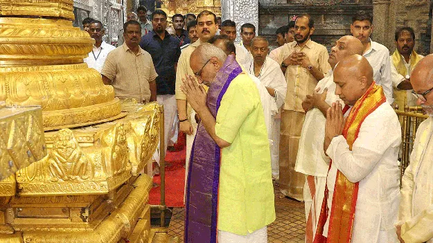 శ్రీవారి సేవలో ఉప రాష్ట్రపతి 
