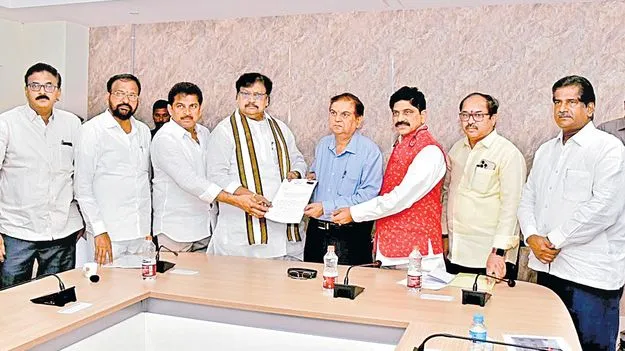 శ్రుతిమించుతున్న వైసీపీ దౌర్జన్యాలు, అరాచకాలు 