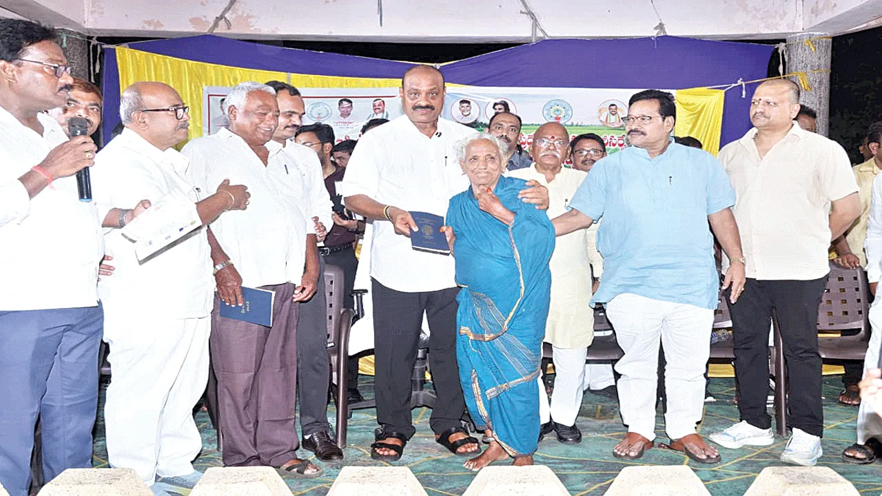 సమస్యలు లేని నియోజకవర్గంగా తీర్చిదిద్దుతా
