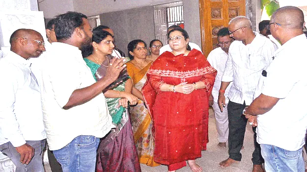  సిరిమానోత్సవంలోగా పనులు పూర్తి చేయాలి 