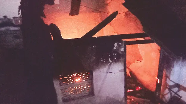మద్యం మత్తు.. సిగరెట్‌ పీక