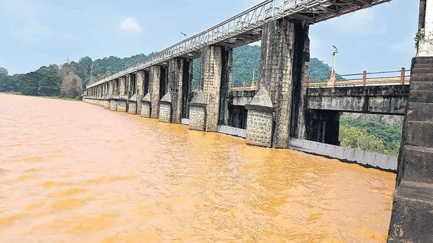 నిలకడగా నీటిమట్టాలు