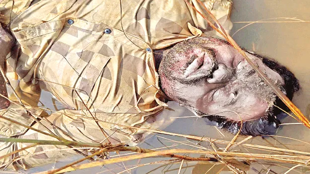 చంపావతి నదిలో గుర్తుతెలియని మృతదేహం  