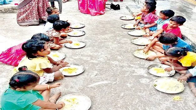 ఎత్తు, బరువు.. లేరు