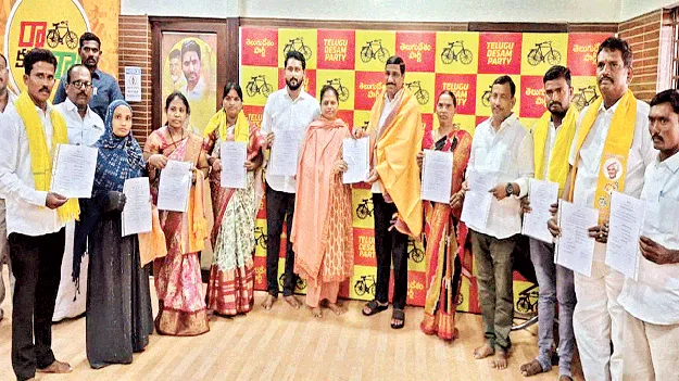 ఏకగ్రీవాల్లో టీడీపీ హవా