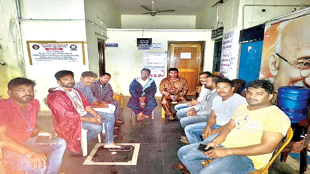 తుఫాన్‌పై అప్రమత్తంగా ఉండండి