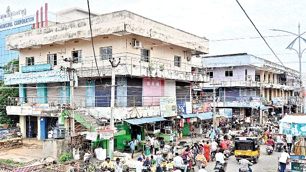 ఆస్తులు సరే.. ఆదాయం ఏదీ?