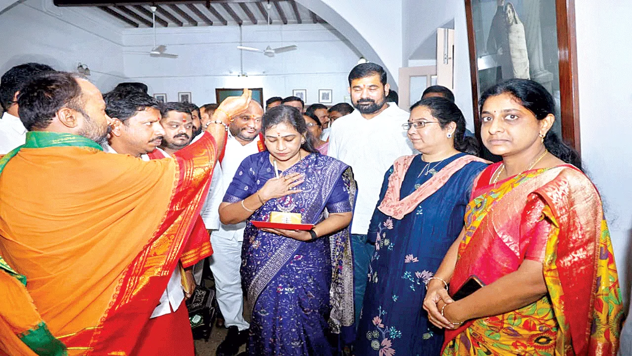 సిరిమానోత్సవాన్ని వైభవంగా నిర్వహిస్తాం