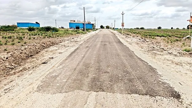 ఎట్టకేలకు రోడ్డుకు మరమ్మతులు