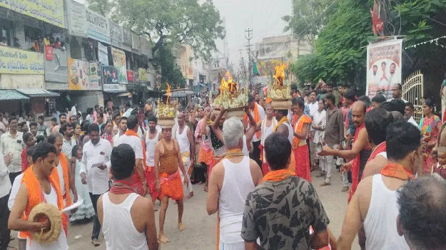  వైభవంగా జ్యోతుల మహోత్సవాలు