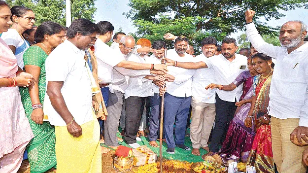 రహదారుల అభివృద్ధికి పెద్దపీట