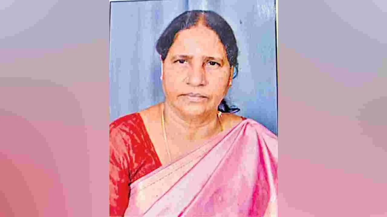 ప్రముఖ రంగస్థల నటి రజనీబాయి కన్నుమూత