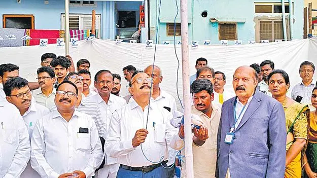 అది పౌరుల ఓటు హక్కును కాలరాయడమే!