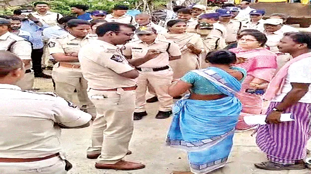 శాస్త్రులపేటలో ఆక్రమణల తొలగింపు