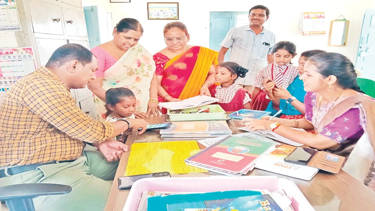 విద్యార్థుల సామర్థ్యాలే విద్యా ప్రమాణాలకు కొలమానం