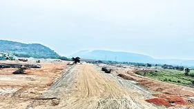 రహదారి నిర్మాణం చకచకా