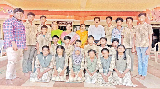ఎస్జీఎఫ్‌ క్రీడా పోటీల్లో ఉమ్మడి పశ్చిమ జిల్లా క్రీడాకారుల ప్రతిభ 