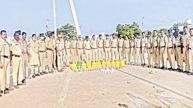 ఎక్సైజ్‌ శాఖ మెరుపు దాడులు
