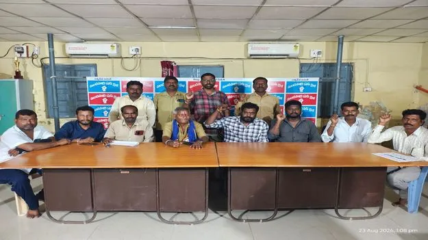 Mancherial:  ఆటో డ్రైవర్ల సమ్మెపై ప్రభుత్వం స్పందించాలి 
