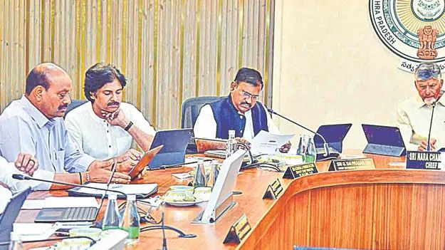 జగనన్న కాలనీల్లో ఇళ్లు కట్టుకుంటారా.. లేదా?