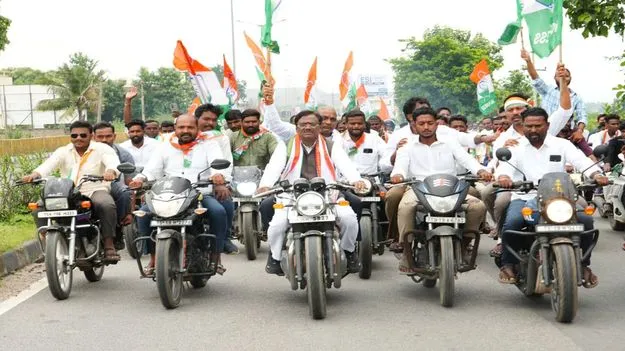 కమీషన్ల కోసమే కాళేశ్వరం ప్రాజెక్టు 