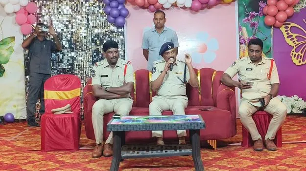 సైబర్‌ నేరాలపై అప్రమత్తంగా ఉండాలి 