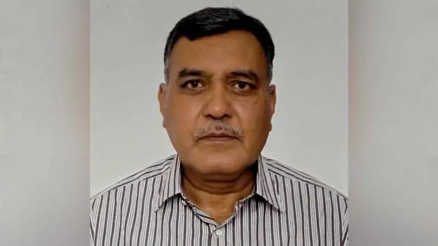 పీఆర్‌సీ చైర్మన్‌గా దినేశ్‌కుమార్‌!