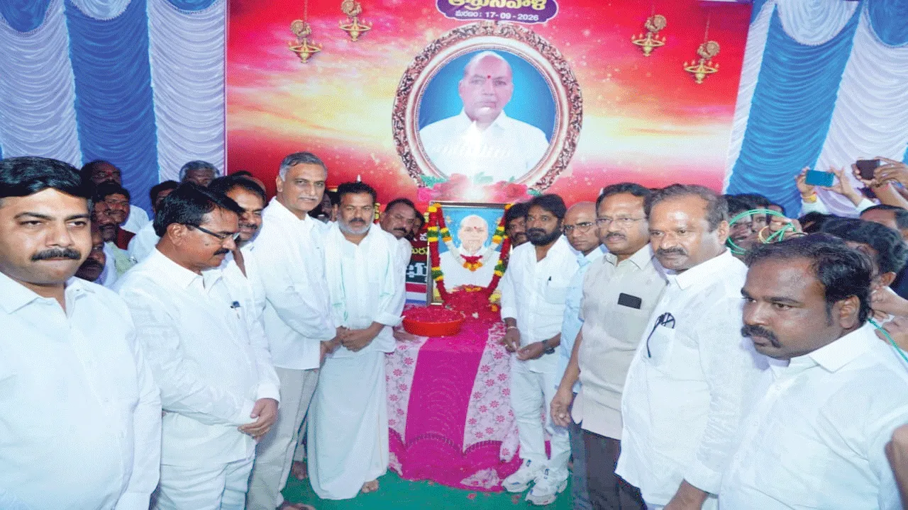 ప్రముఖుల పరామర్శ ప్రముఖుల పరామర్శ