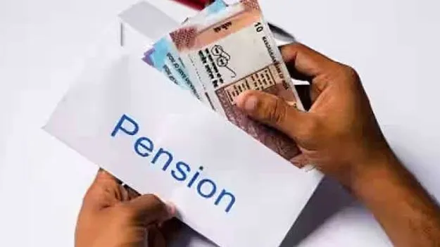 పెన్షనర్లకు ప్రభుత్వం తీపికబురు