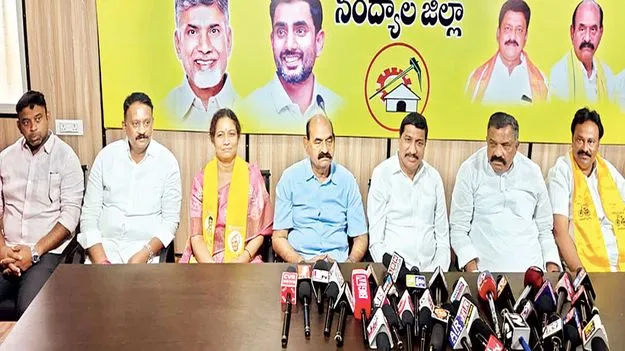 మరో నీటి నాటకం 