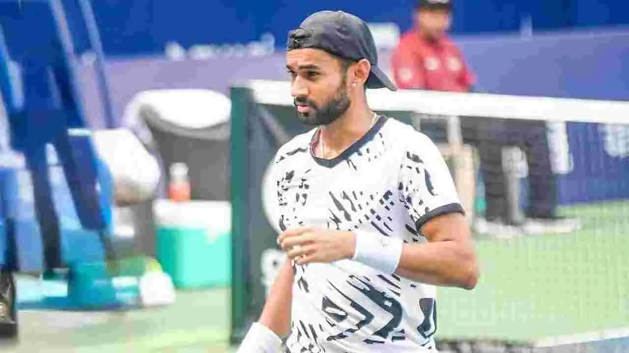 పరీక్షిత్‌పై నాలుగేళ్ల నిషేధం