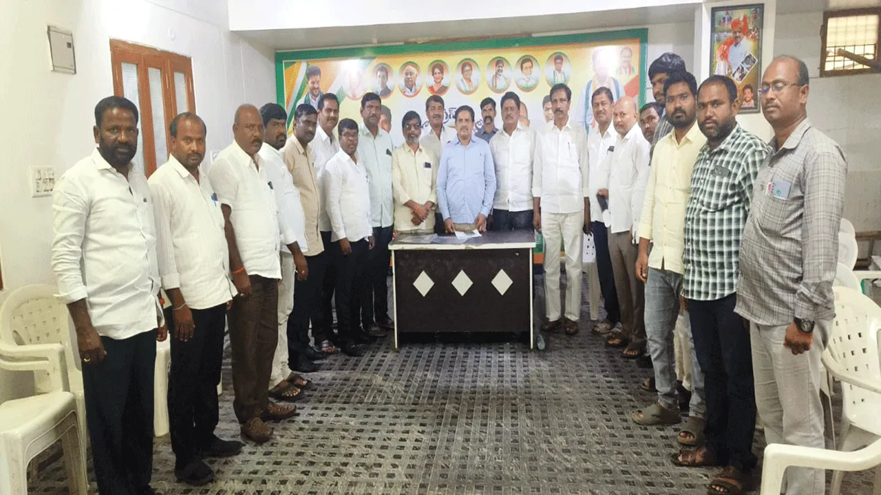 నిధుల మంజూరుకు కృషి – politics నిధుల మంజూరుకు కృషి – politics