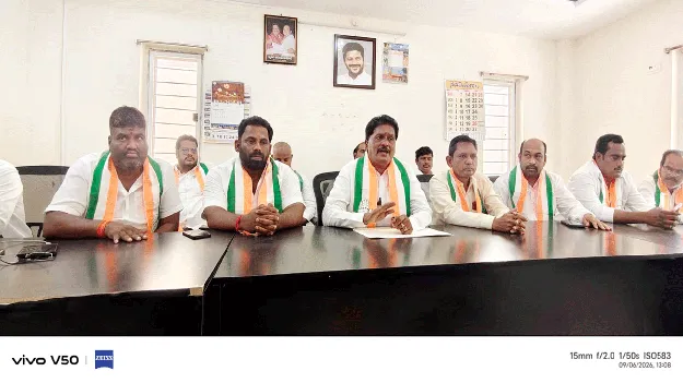 ఎమ్మెల్యేపై విమర్శలు చేస్తే సహించం