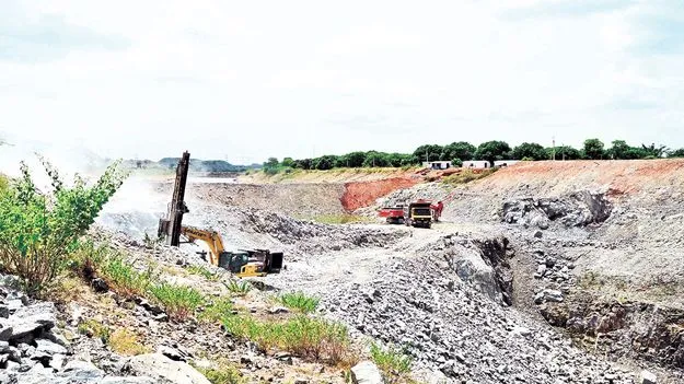 డిండిపై పోరు..!