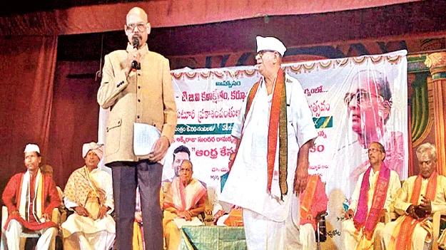 టంగుటూరి జీవితం.. ఆదర్శప్రాయం