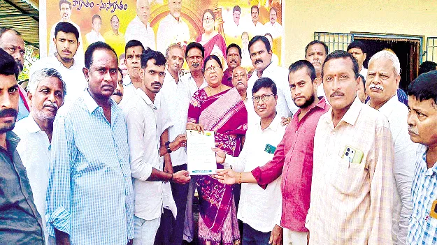 పేదల్లో వెలుగులు నింపుతున్న సీఎంఆర్‌ఎఫ్‌