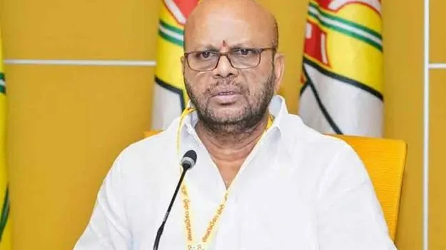 సీమ ఫ్యాక్షన్‌కు ప్రాణం పోస్తున్నారు: వర్మ