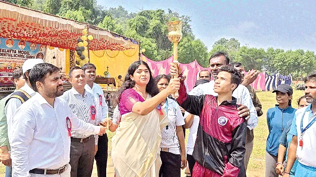 ఏకలవ్య’లో క్రీడా పోటీలు ప్రారంభం