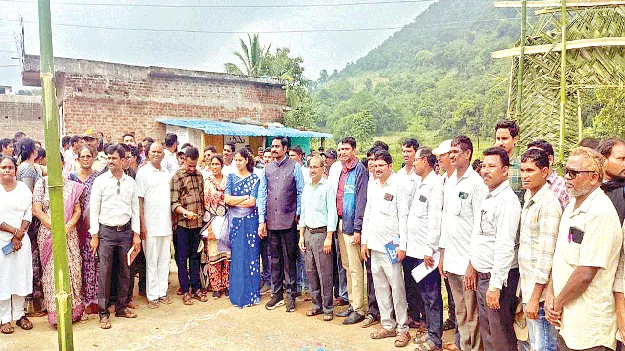   లాభదాయక పంటలు సాగు చేయాలి