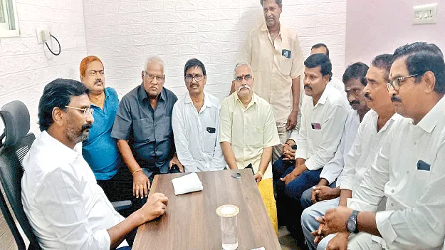 చక్కెర పరిశ్రమను కొనసాగించాలి