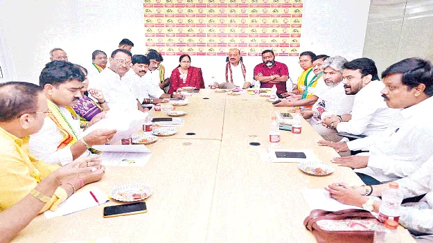 స్థానిక సమరానికి సిద్ధం