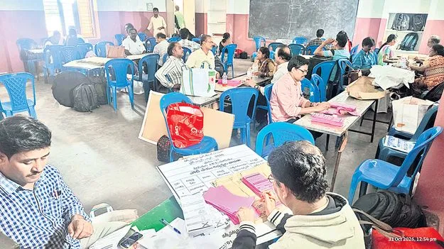 ఎన్నికలకు సర్వం సిద్ధం