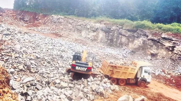 రాయి క్వారీలపై నిఘా