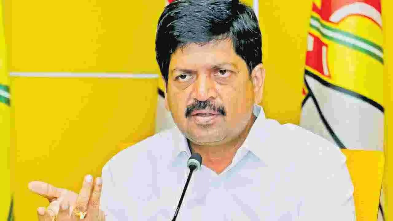 బీసీలకు జగన్‌ ద్రోహం: మంత్రి కొల్లు