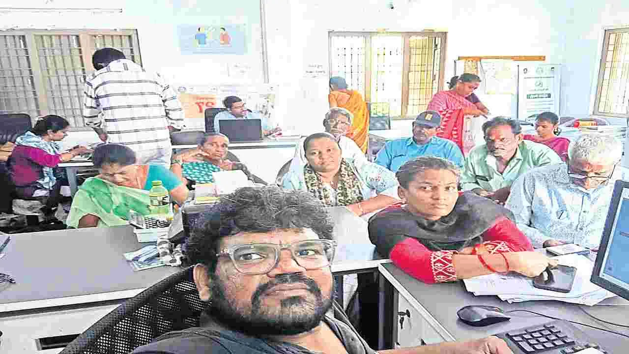 పెన్షన్‌..టెన్షన్‌