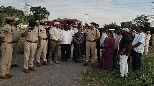  Karimnagar: గణేష్‌ మండపాల వద్ద పటిష్ట భద్రతా చర్యలు చేపట్టాలి