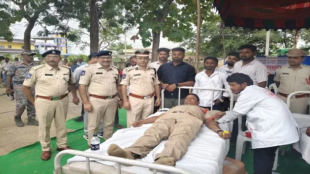  Mancherial:  ప్రతీ ఒక్కరు రక్తదానానికి ముందుకు రావాలి 