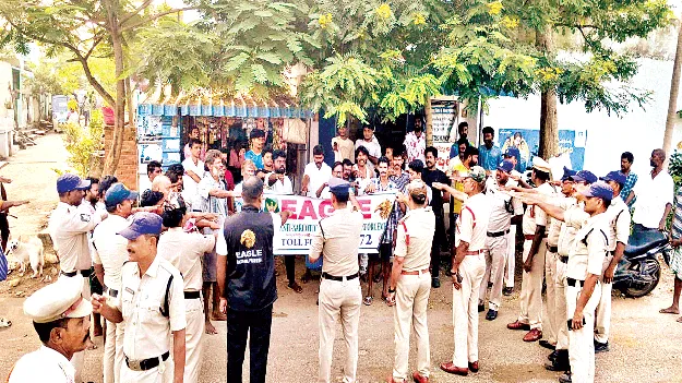 200 ఇళ్లలో తనిఖీలు.. 250 మంది విచారణ