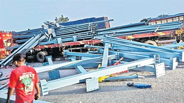 సంతోషాలు సమాధి!