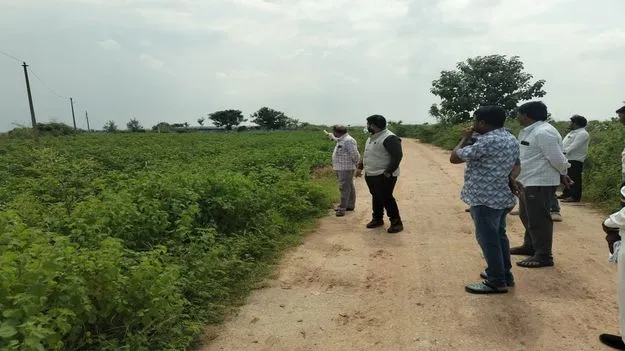ప్రభుత్వ భూములు ఆక్రమిస్తే కఠిన చర్యలు